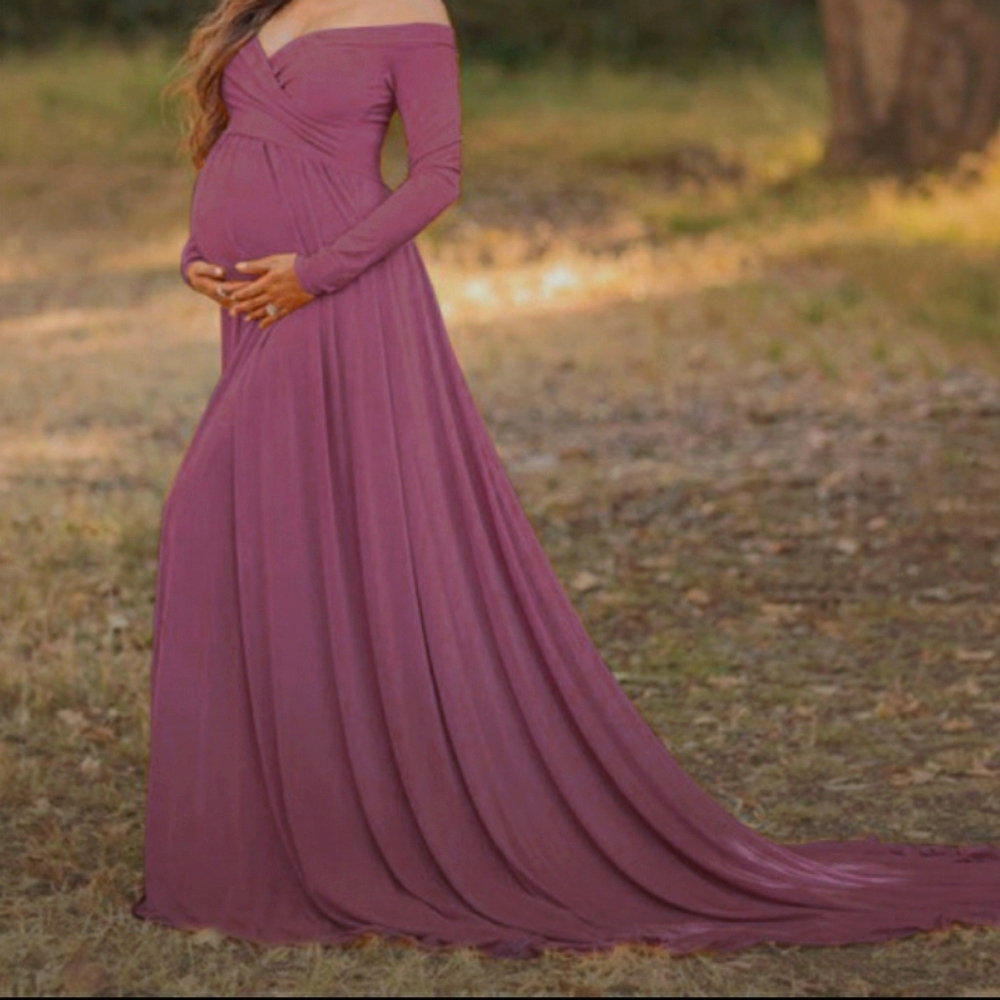 Maternity Off Shoulder Long Sleeve Floor-Length
